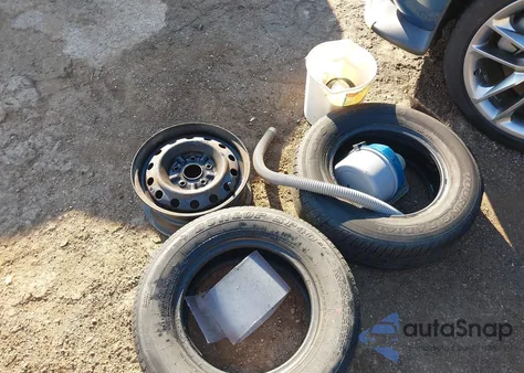 2000 Toyota Camry Ce from USA, damaged, VIN 4T1BG22KXYU672405